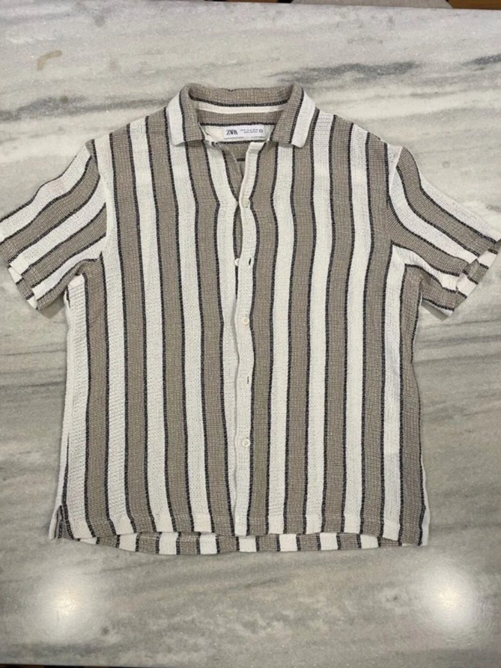 Zara Men’s Beige White Stripe Knit Short Sleeve Shirt M